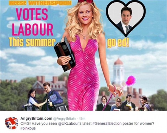 بالصور.. حزب بريطاني يستخدم «أتوبيس باربي» لجذب النساء