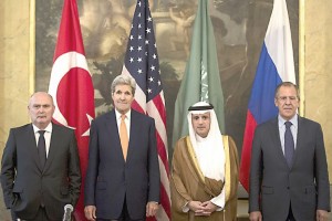 (LtoR) Turkish Foreign Minister Feridun Sinirlioglu, US Secretary of State John Kerry, Saudi Arabia's Foreign Minister Adel al-Jubeir and Russia's Foreign Minister Sergey Lavrov pose for a photo in Vienna where the meet to discuss the Syrian conflict on October 23, 2015.  AFP PHOTO / POOL / CARLO ALLEGRI