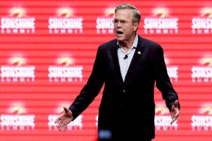 U.S. Republican presidential candidate Jeb Bush speaks at the Republican Party of Florida's "Sunshine Summit" in Orlando, Florida November 13, 2015.   REUTERS/Kevin Kolczynski