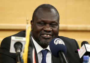 South Sudan's rebel leader Riek Machar prepares to address a news conference during the peace signing meeting in Ethiopia's capital Addis Ababa, August 17, 2015. South Sudan President Salva Kiir failed to sign a peace deal proposed by regional leaders on Monday, saying he required more time, the mediator of the crisis said.Seyoum Mesfin, the mediator for the regional group IGAD, said Kiir's side required two weeks before signing the peace deal that was accepted by the South Sudanese rebels. REUTERS/Tiksa Negeri
